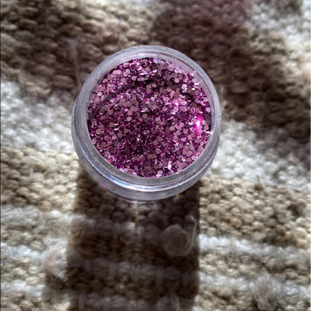 Nail dip powder